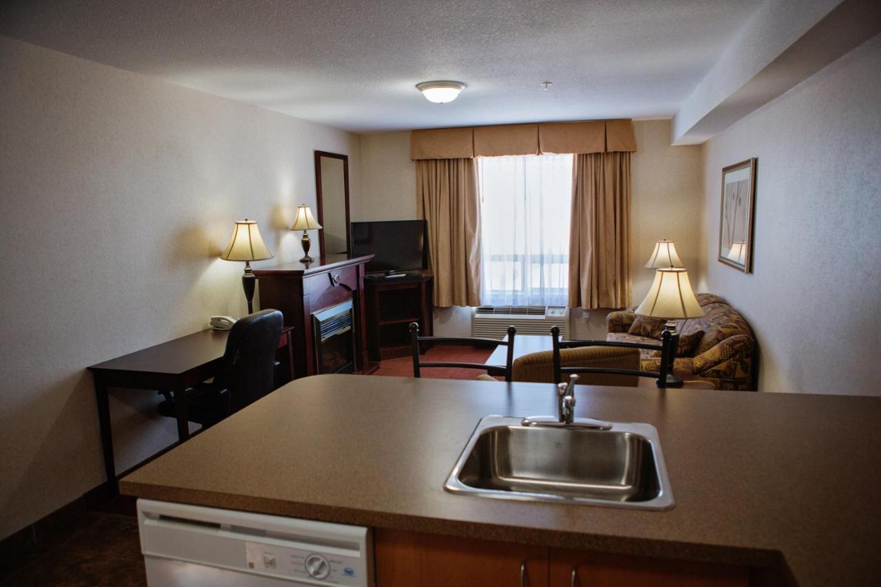 Peavine Inn & Suites High Prairie Exterior foto
