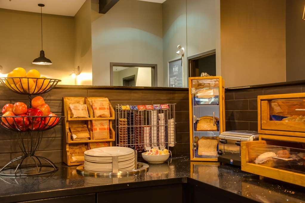 Peavine Inn & Suites High Prairie Restaurant foto